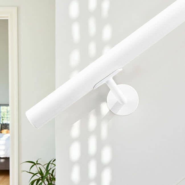 Wit hardhouten trapleuning | Rond (38 mm)