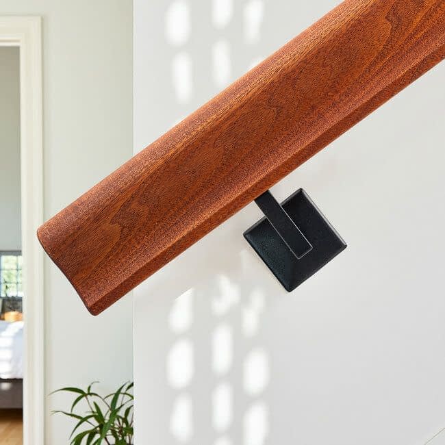 Mahonie houten trapleuning | Sleutelgat (44x75 mm)