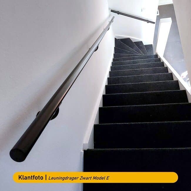 Zwart hardhouten trapleuning | Rond (38 mm)