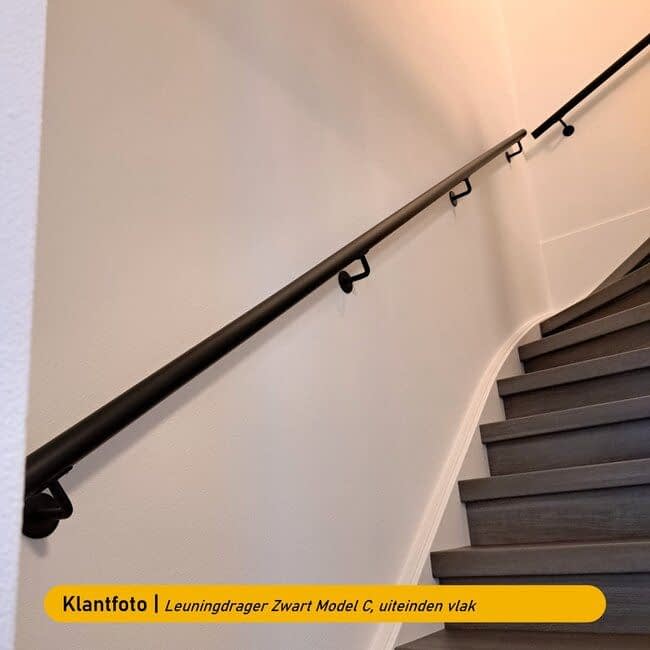 Zwarte stalen (rvs) trapleuning | Rond (42,4 mm)