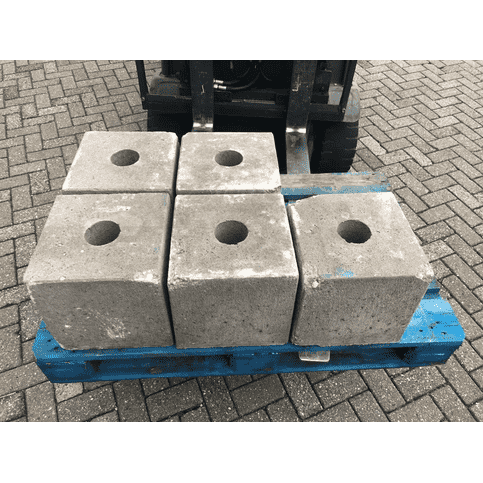B-keus Betonpoer 30x30x30 cm met rond gat 8,5 cm
