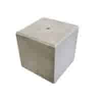 Betonpoer 50x50 en 50 cm hoog grijs M16