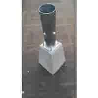 Betonpoer 18x18 en 45 cm hoog grijs M10