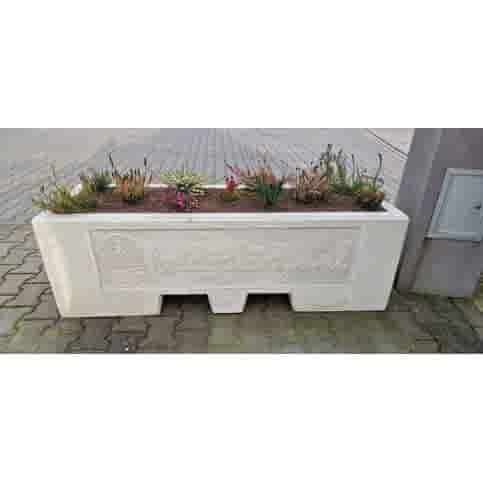 Afzetblok/bloembak grijs beton met lepelgaten 156x50x50 cm met eigen logo?