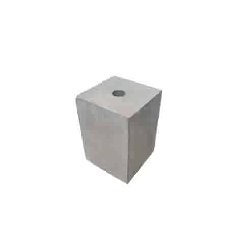 Sokkel/ Betonpoer 12x12 en 20 cm hoog met gat 3 cm