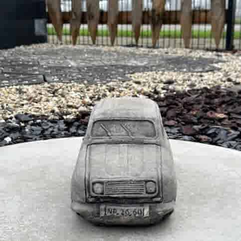 Auto van beton (merk) Renault 4 (groot)