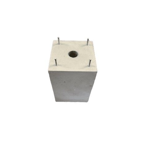 Betonpoer 23x23 en 35 cm hoog grijs M10 voor laadpaal poer