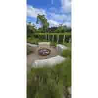 Betonnen parkband binnenbocht