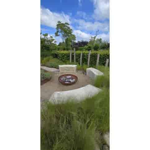 Betonnen parkband binnenbocht