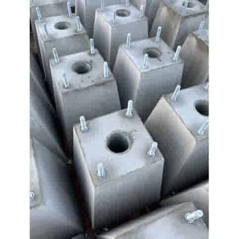 Betonpoer 15x15 en 30 cm hoog grijs voor laadpaal