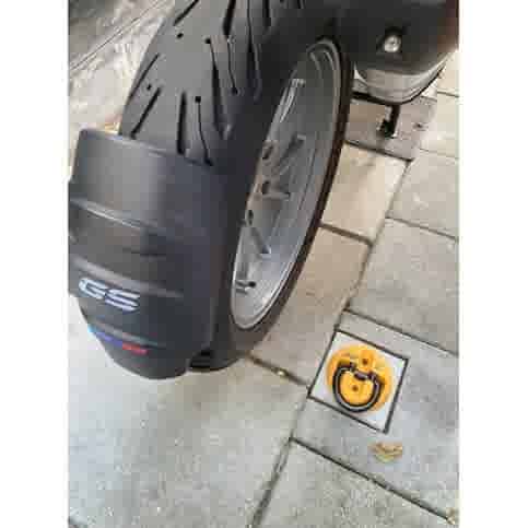 Betonpoer 16x16 en 32 cm hoog grijs incl. motorslot Betonpoer 16x16 en 32 cm hoog grijs incl. motorslot