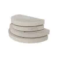 Halfronde grijze staptegel 95 cm – Rustique Beton  met een natuurlijk geleefd karakter
