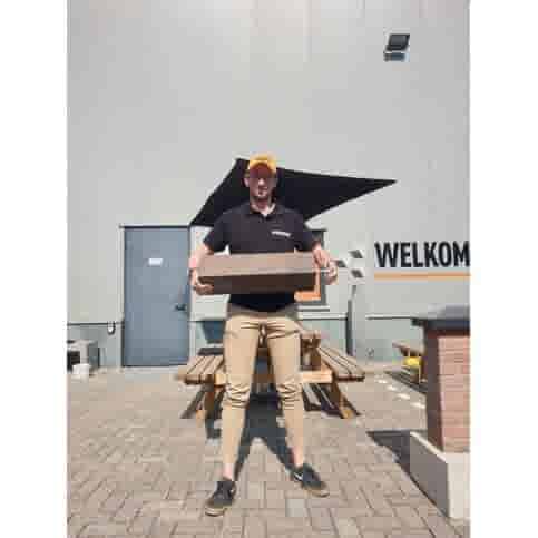 Betonpoer 15x15 en 60 cm hoog roestbruin M16