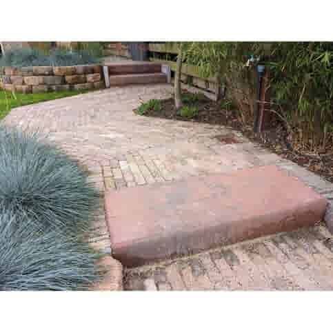 Betonnen traptreden 16x40x100 cm roestbruin