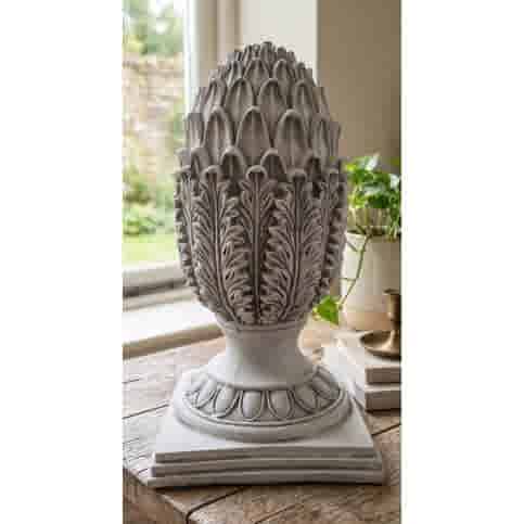 Elegante Betonnen Ananas Finial met Bladuitstraling 48 cm