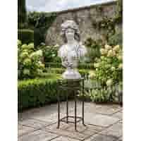 Betonnen Borstbeeld Sophia 67 cm