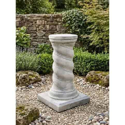 Gedraaide betonnen sokkel 80 cm hoog