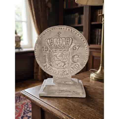 Gulden op voet beeld H41 cm