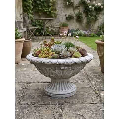 Elegante sierlijke plantenbak van beton 60 cm