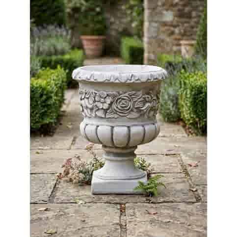 Betonnen bloempot met sierlijke bloemen 62 cm