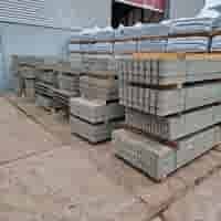 Betonnen weidepaal 160 cm - 9,5x9,5 cm met 3 gaten