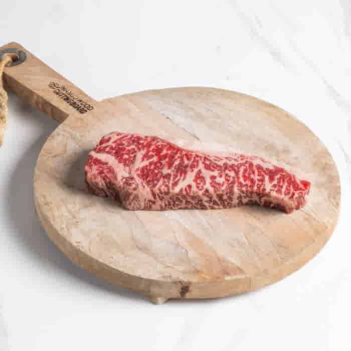 LeJean Wagyu entrecote BMS 8+ LeJean Wagyu entrecote BMS 8+