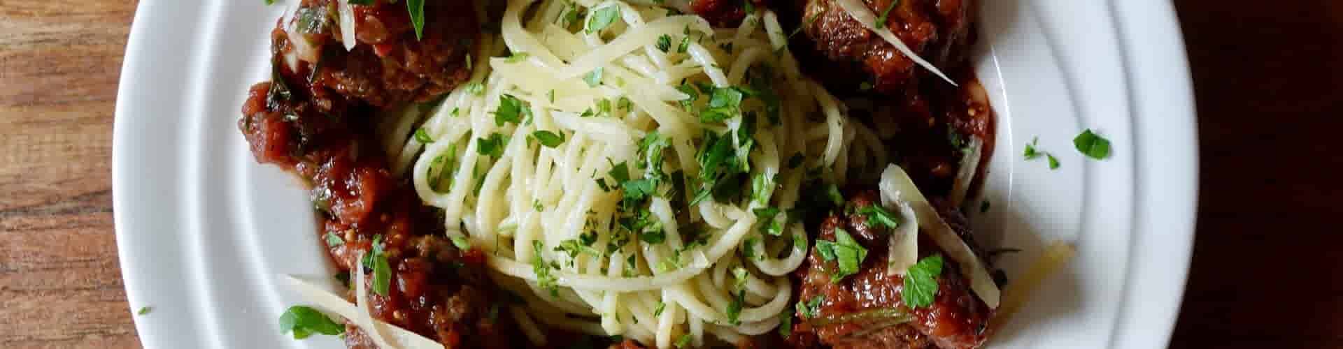 Spaghetti met keftedakia