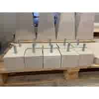 Betonpoer 12x12 en 10 cm hoog M16