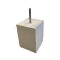 Betonpoer 15x15 en 20 cm hoog M16
