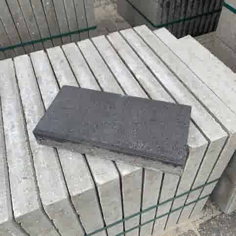 Betontegel 30x15x4,5 cm antraciet met facet