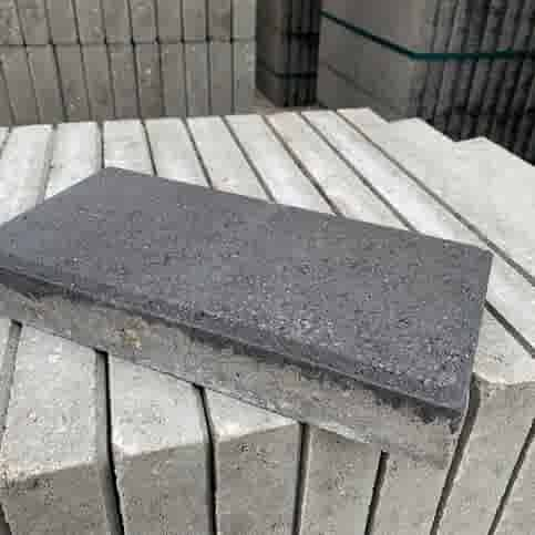 Betontegel 30x15x4,5 cm antraciet met facet