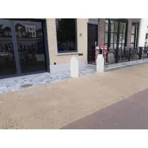 Betonpaal Canal houses III tuitgevel