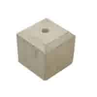 Sokkel / Betonpoer 20x20 en 20 cm hoog grijs met gat 3 cm en grote vellingkant