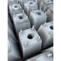 Betonpoer 15x15 en 30 cm hoog grijs voor laadpaal