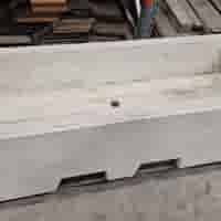 Afzetblok/bloembak grijs beton met lepelgaten 156x50x50 cm
