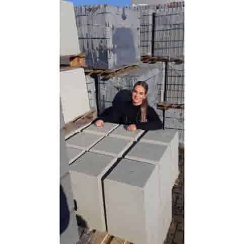 Betonpoer 30x30 en 50 cm hoog grijs M16