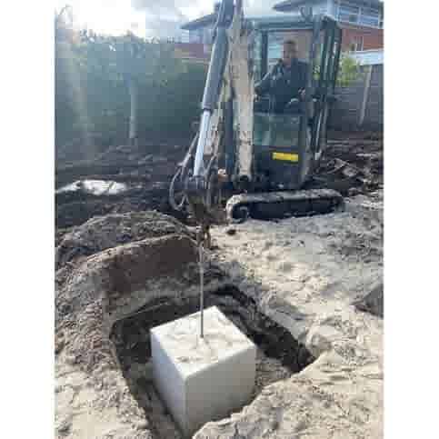 Betonpoer 50x50 en 50 cm hoog grijs M16