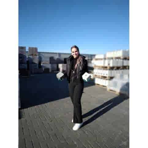 Betonpoer 12x12 en 10 cm hoog M16