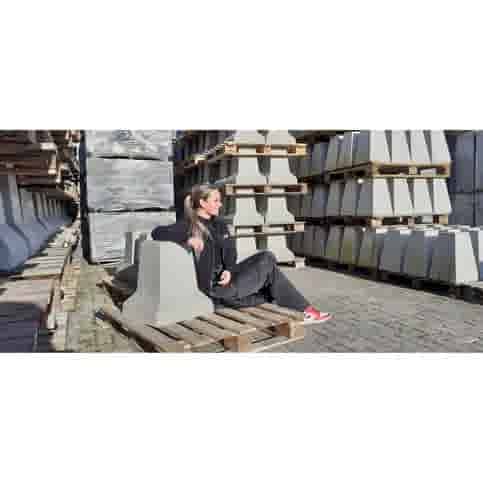 Betonpoer 20x20 en 51 cm hoog grijs 4 keer M16