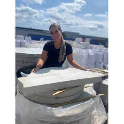 Halfronde grijze staptegel 95 cm – Rustique Beton  met een natuurlijk geleefd karakter