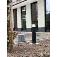 Sokkel / Betonpoer 27x27 en 20 cm hoog licht antraciet met gat 3 cm