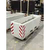 Afzetblok/bloembak grijs beton met lepelgaten 156x50x50 cm met reflectorband