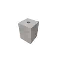 Sokkel/ Betonpoer 12x12 en 20 cm hoog met gat 3 cm