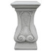 Gedetailleerde zuil met decoratieve gravures