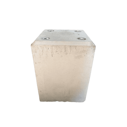 Betonpoer 22x22 en 30 cm hoog M10