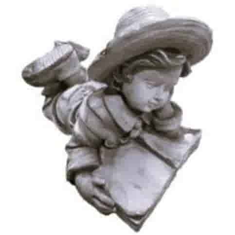 Lezende jongen klein H15 cm