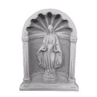 Maria beeld in sierlijke nis