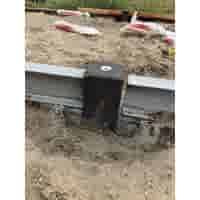 Betonpoer met zijoplegging 15x15 en 60 cm hoog antraciet