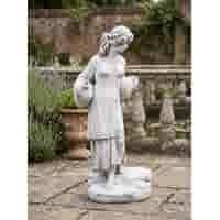 Vrouw met waterkruiken classic tuinbeeld 140 cm wit beton Vrouw met waterkruiken classic tuinbeeld 140 cm wit beton