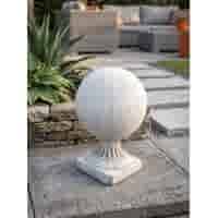 Betonnen bol op sokkel - Tuindecoratie - 33 cm